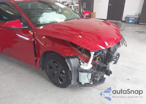 2021 Hyundai Elantra Sel z USA, uszkodzony, nr VIN KMHLS4AG9MU141329